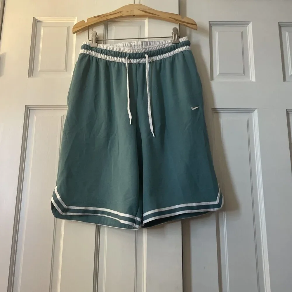 Nike Dri-FIT DNA 10